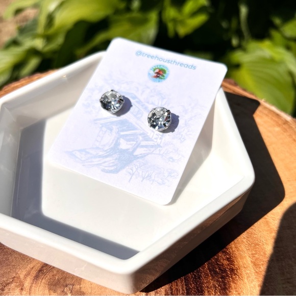 Large Crystal Earrings Studs Silver Tone Glass - Picture 4 of 6